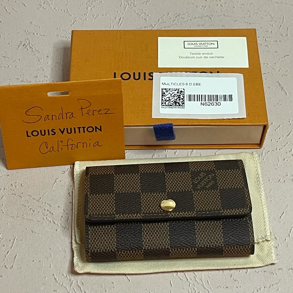 NEW- LV authentic 6 key case